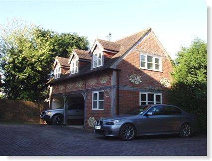 Garage with Office in Winchmore Hill, Bucks 